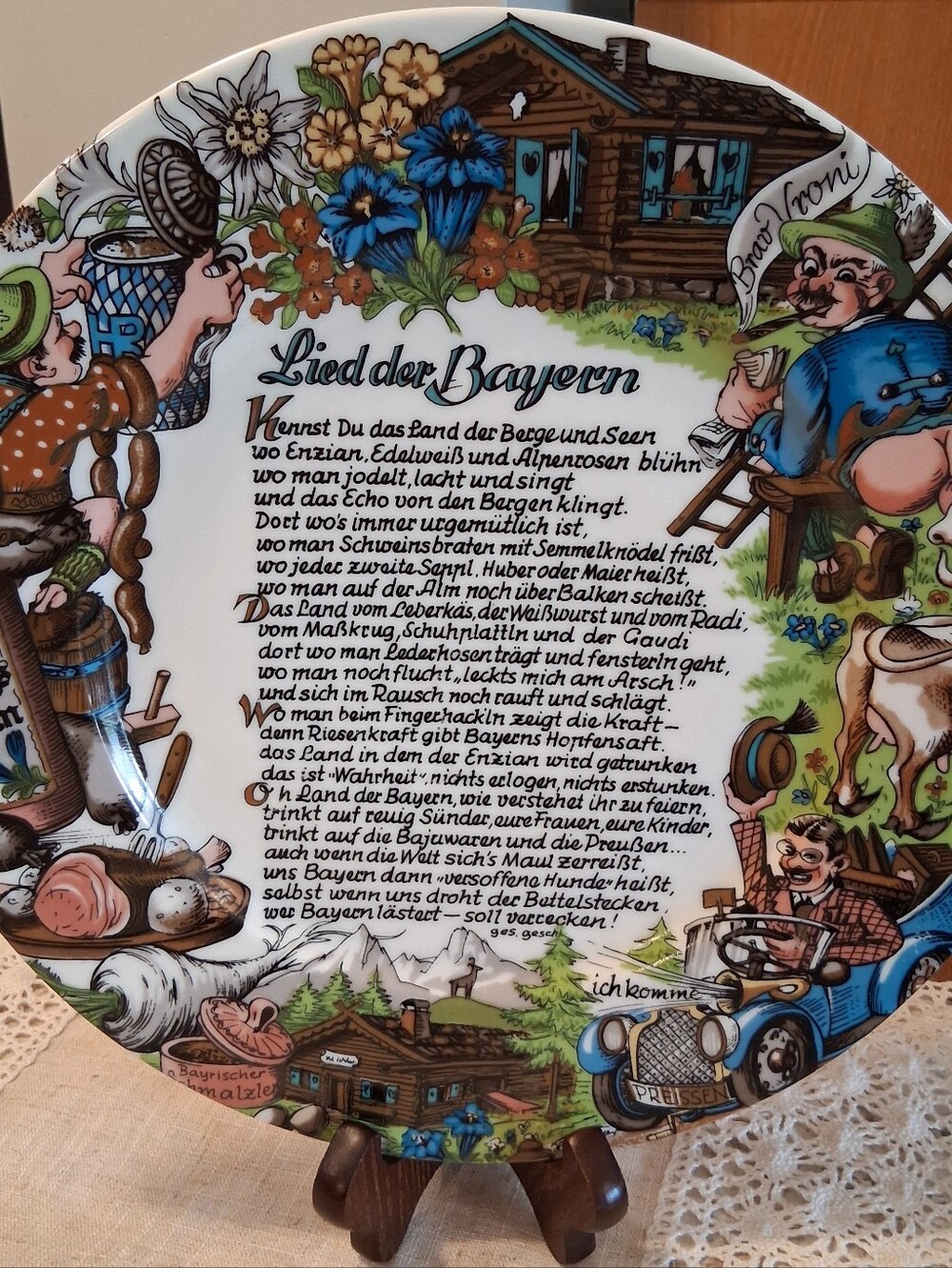 VTG Collector's German Plate Bavarian Folk Song "Lie der Bayern" 11"